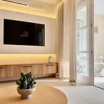 Apartment Oasis Riviera, Near Nikki Beach
