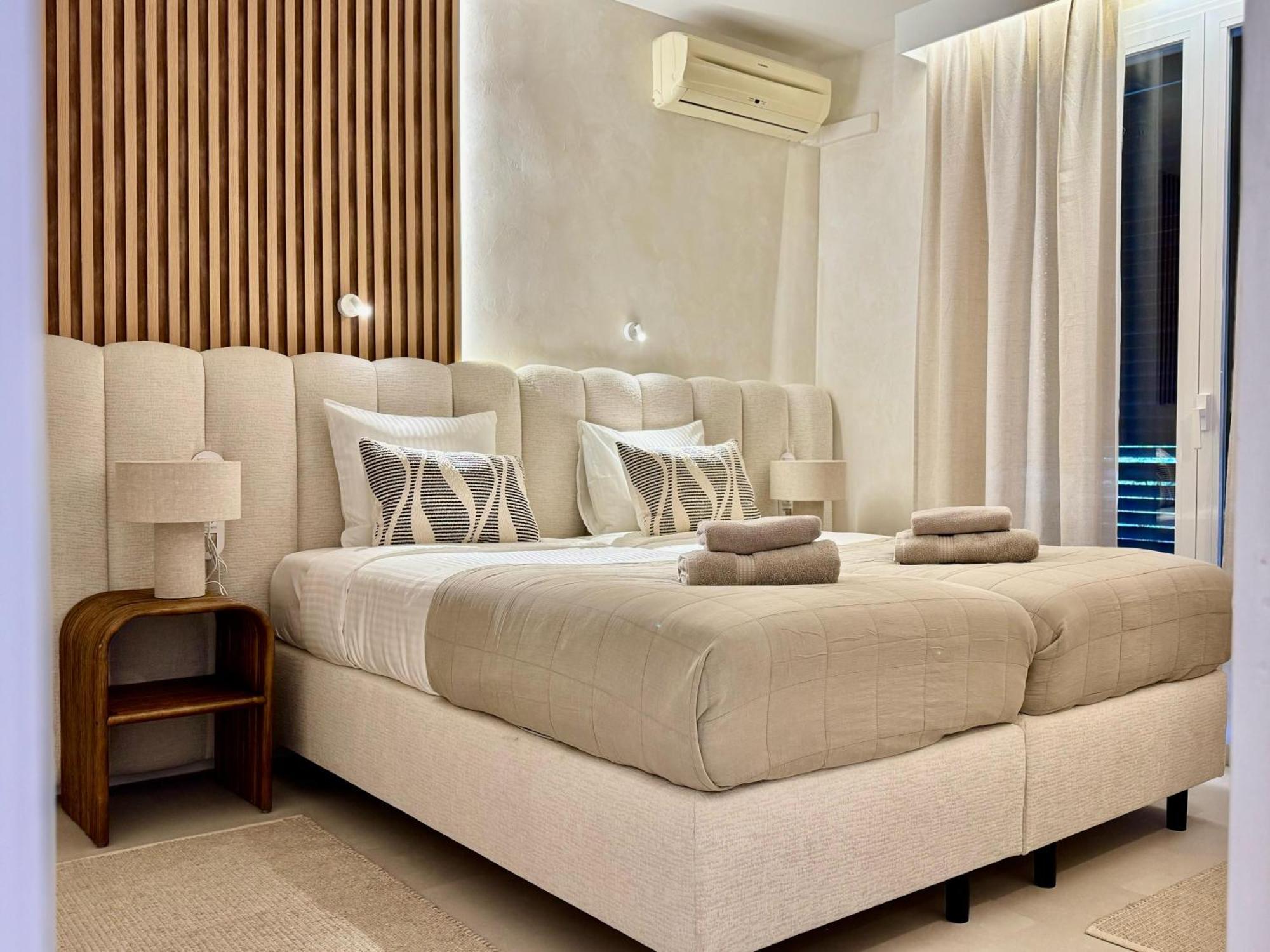 Oasis Riviera, Near Nikki * Marbella